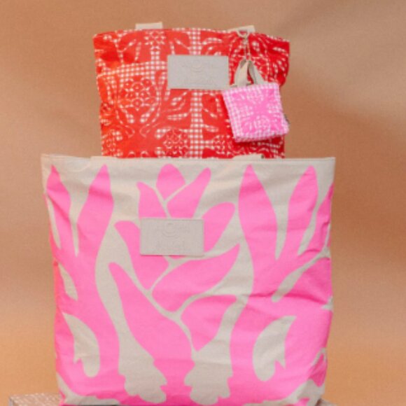 Aloha Collection Holiday Gift Box Set Kealoha by Manuhealiʻi NWT - Picture 1 of 11
